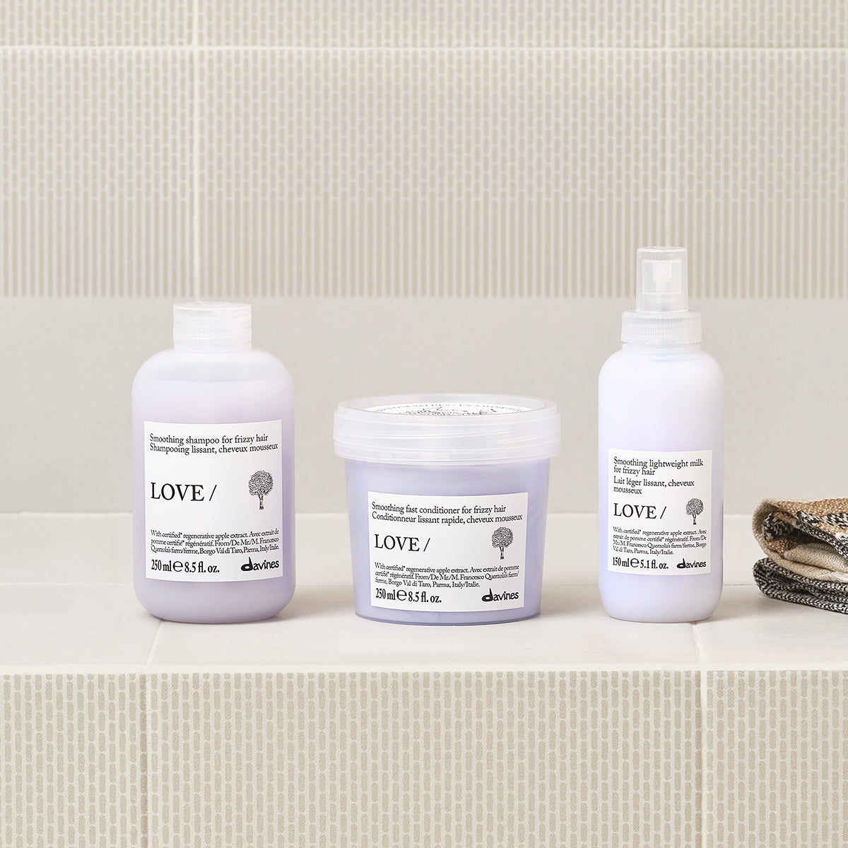 Davines LOVE SMOOTHING Shampoo - Shampoo anti-frizz para cabello encrespado.