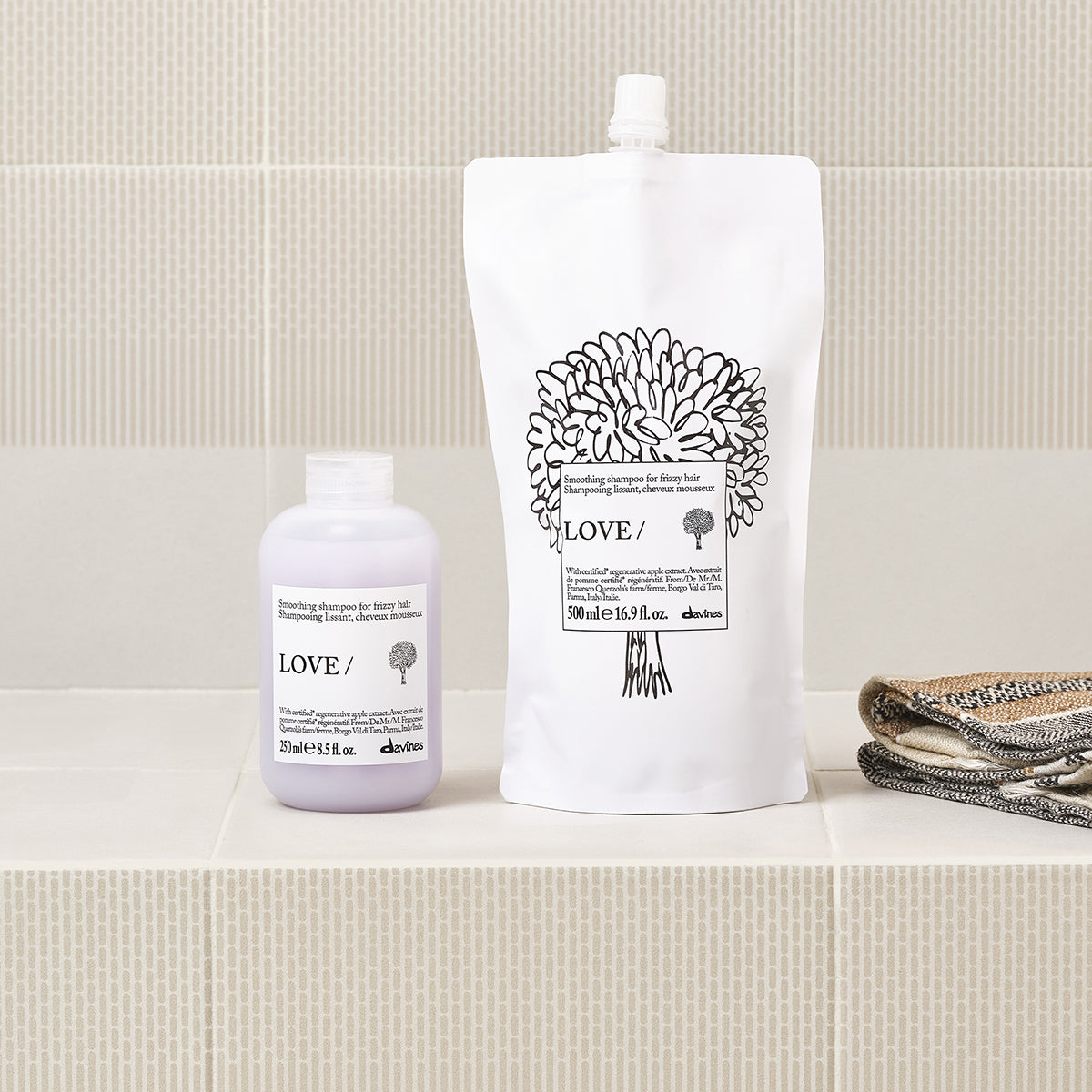 Davines LOVE SMOOTHING Shampoo - Shampoo anti-frizz para cabello encrespado.
