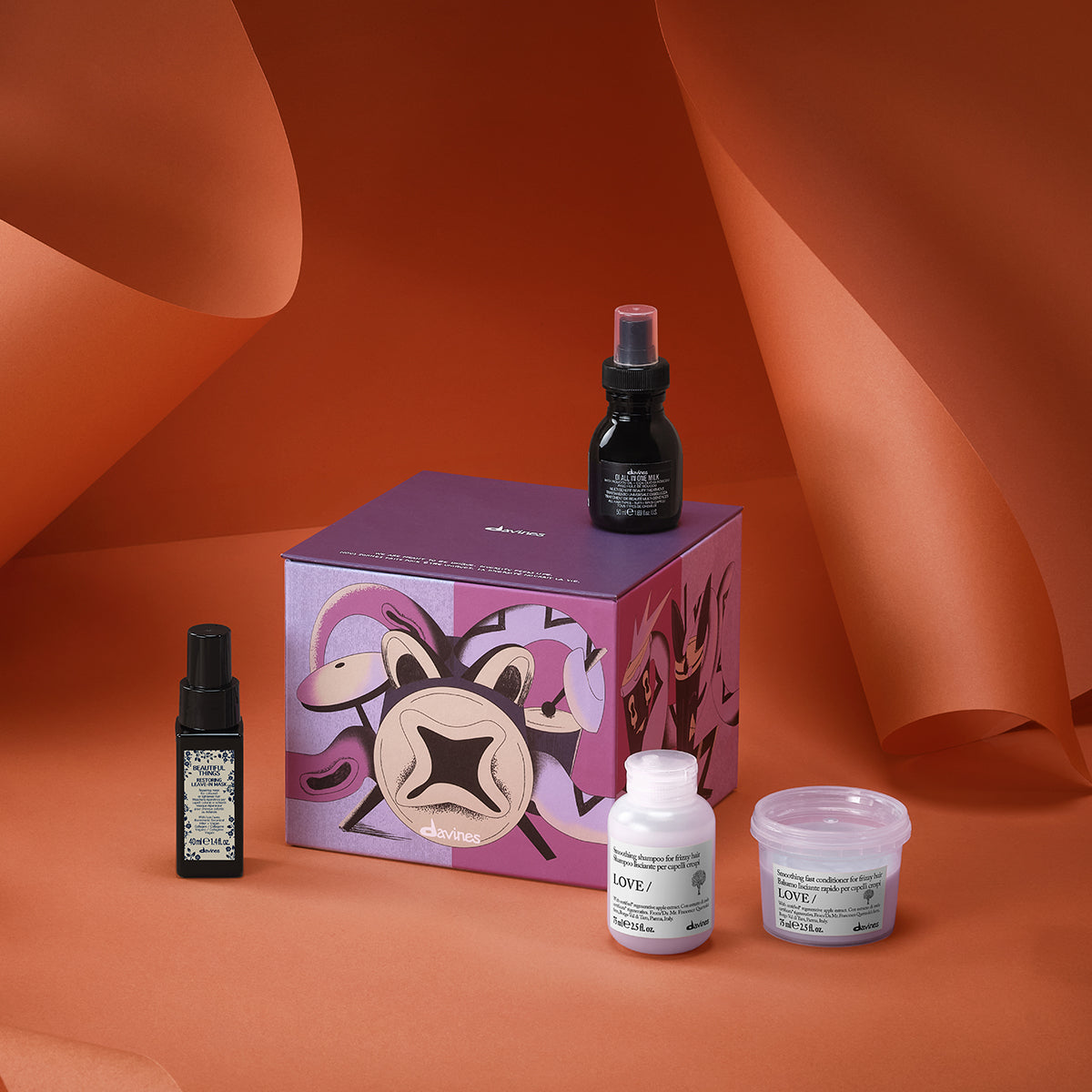 Kit Discovery: Rhythmic Dispersion Set de descubrimiento para cabello rebelde, con control del frizz, protección contra la humedad y brillo. Davines