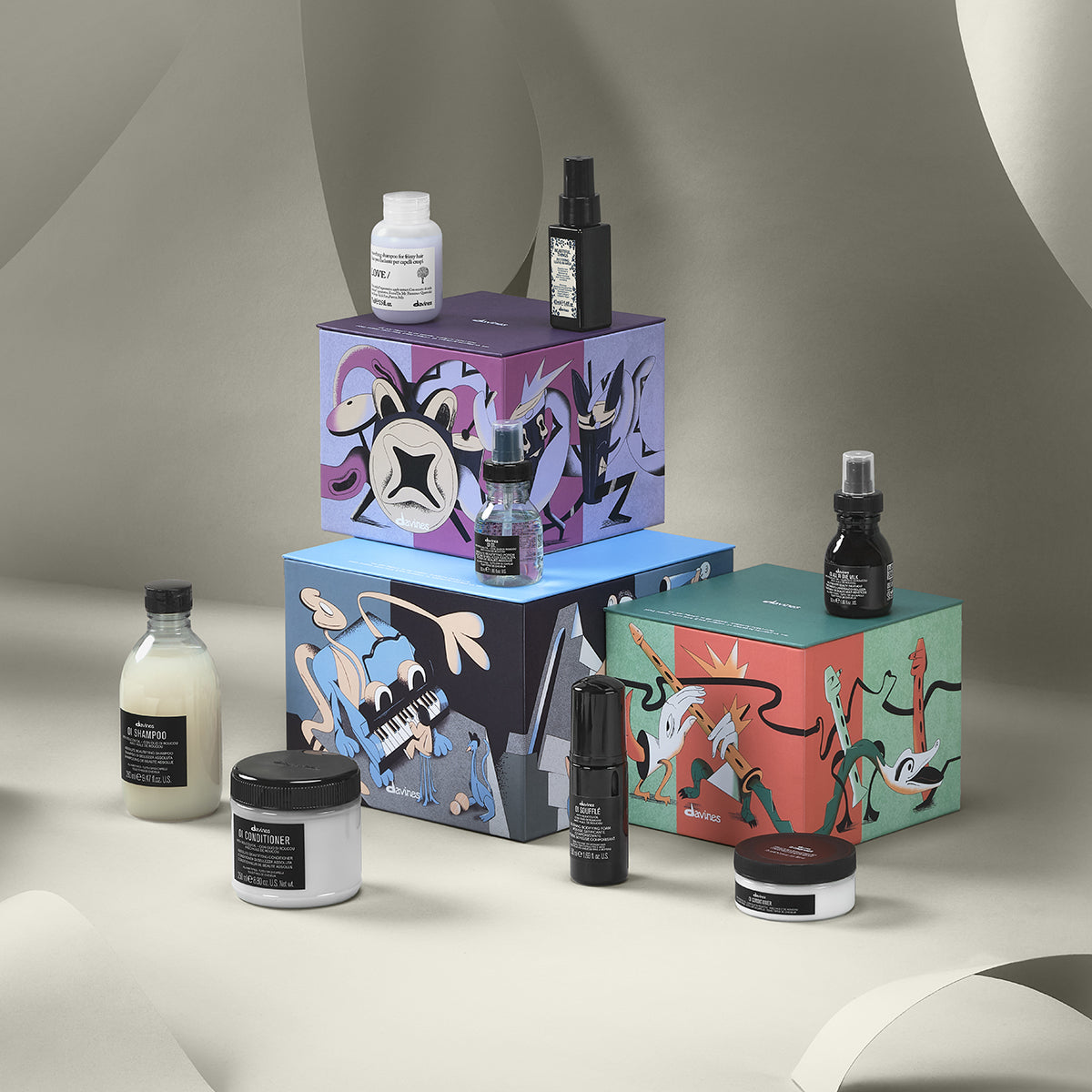 Kit Discovery: Rhythmic Dispersion Set de descubrimiento para cabello rebelde, con control del frizz, protección contra la humedad y brillo. Davines