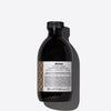 ALCHEMIC Shampoo Chocolate Shampoo con color, ideal para intensificar los tonos castaños oscuros o negros en el cabello.  280 ml / 9,47 fl.oz.  Davines
