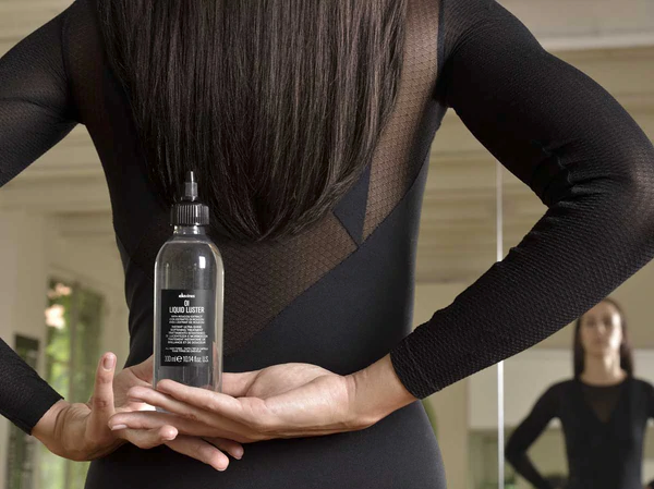 ¿Cabello opaco o seco? Descubre OI Liquid Luster en tu Salón de Belleza