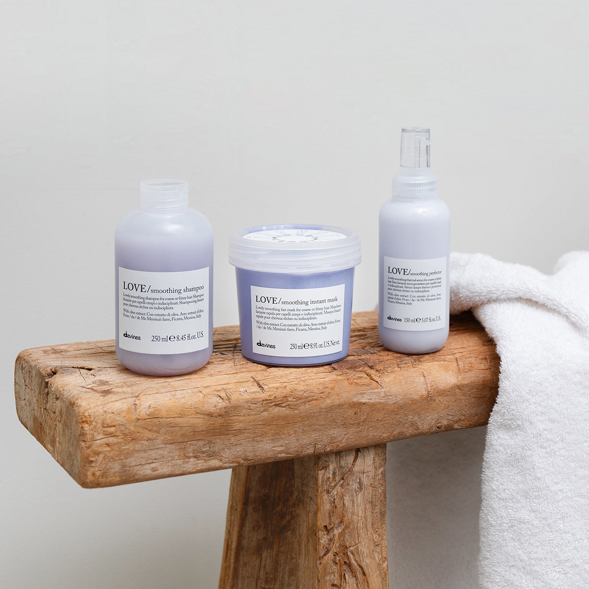 Translation missing: es.products.general.vendor: ESSENTIAL HAIRCARE LOVE Smoothing Instant Mask <p>Mascarilla de acción rápida anti-frizz rápida para cabellos encrespados o rebeldes.</p>-100x.jpg?v=1761606698
