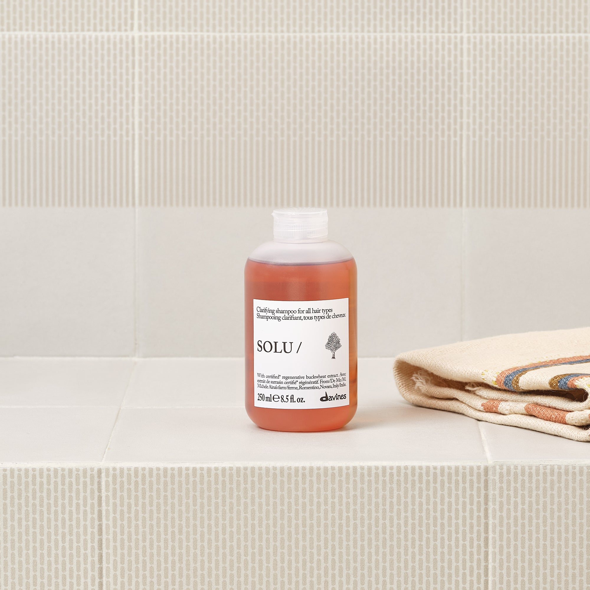
Davines SOLU Shampoo - Shampoo purificante para todo tipo de cabello