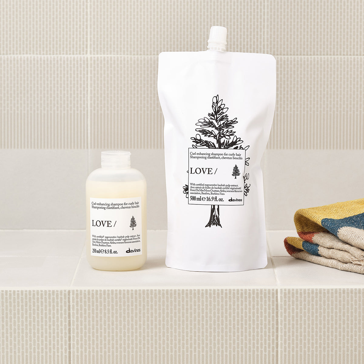
Davines LOVE CURL Shampoo - Shampoo potenciador de rizos para cabello rizado y ondulado