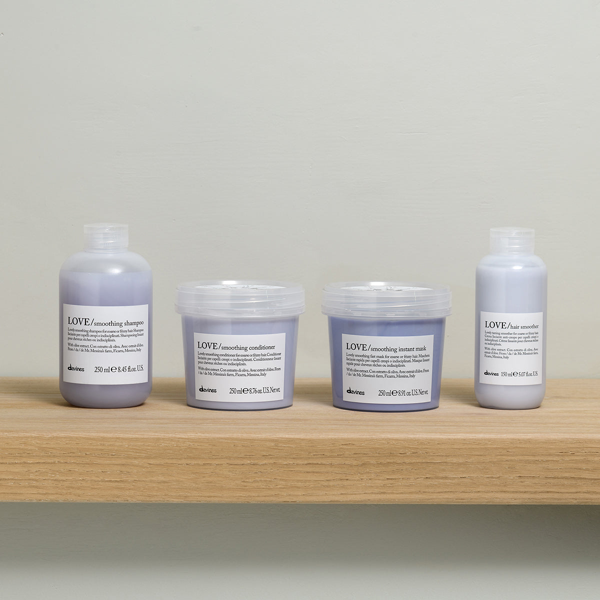 Translation missing: es.products.general.vendor: ESSENTIAL HAIRCARE LOVE Smoothing Shampoo Shampoo que aporta control al cabello con frizz o indisciplinado.-100x.jpg?v=1761606698
