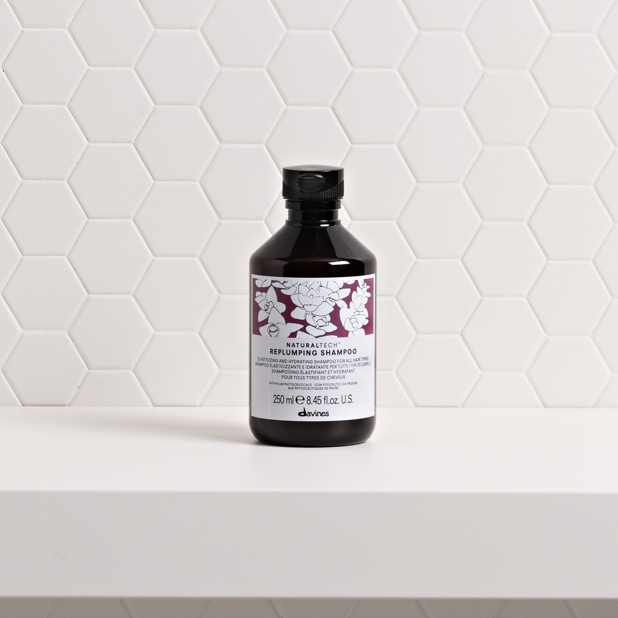 
Davines REPLUMPING shampoo - Shampoo hidratante que aporta elasticidad al cabello.
